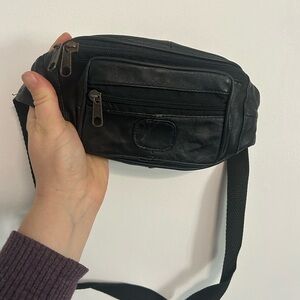 Vintage Black Leather Crossbody Fanny Pack Bag
